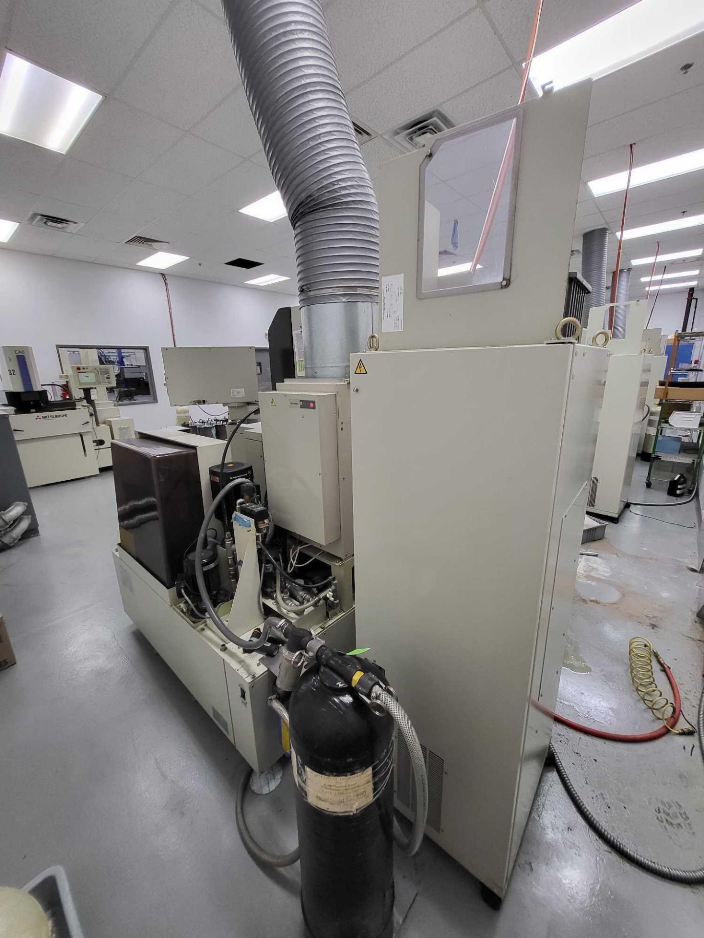 Mitsubishi FA10S Wire EDM, 2000 – Auto Wire Threading - Image 4