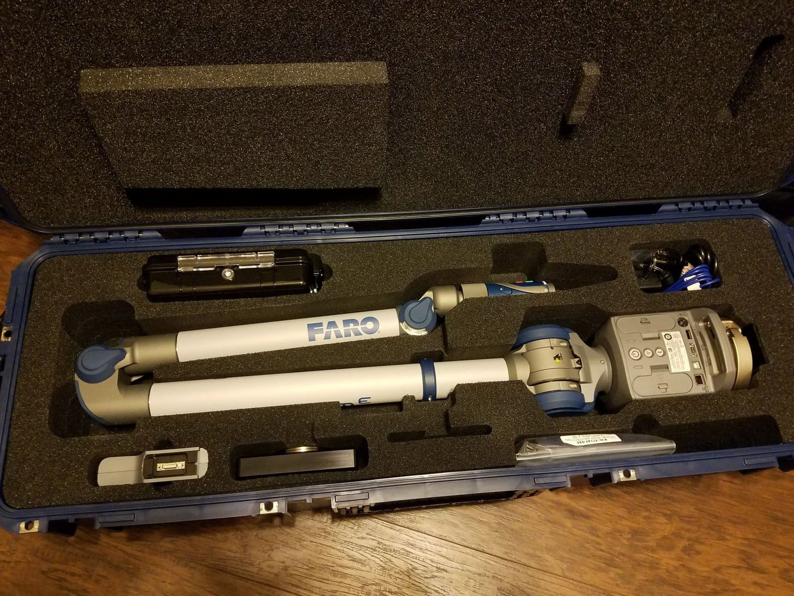 FARO QuantumE V2 2.5m 7-Axis Arm with PRIZM LLP HD and 8-Axis Rotary Table – 2021 System, Full Accessories - Image 4