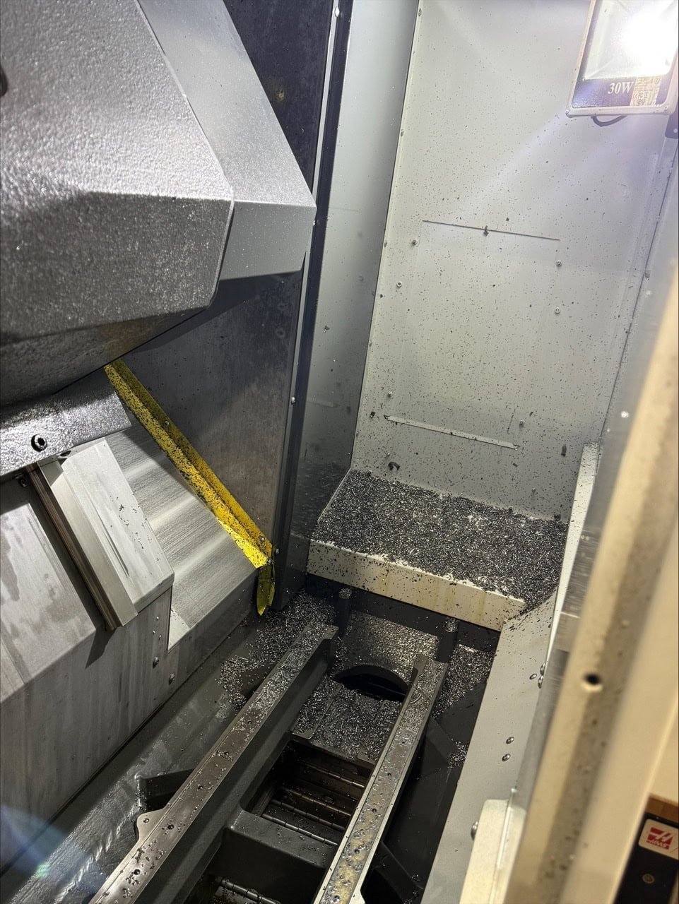 Haas ST-35 CNC Chucker Lathe, 2021 – Chip Conveyor, Tool Presetter - Image 4