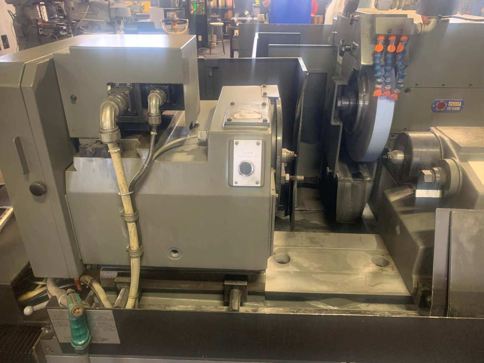 JTEKT Toyoda GE6Pi-100 CNC OD Grinder, 2022 – Transformer, Coolant Tank, Low Hours - Image 5
