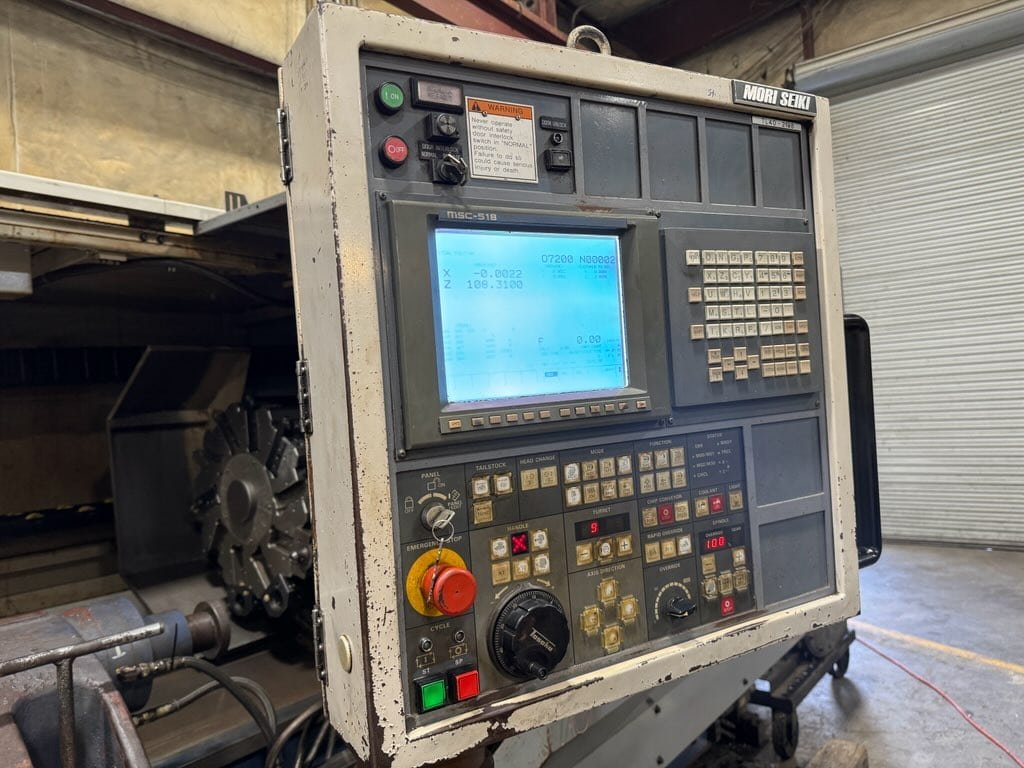 Mori Seiki TL-40 CNC Lathe, 1997 – Tailstock, Chip Conveyor - Image 5