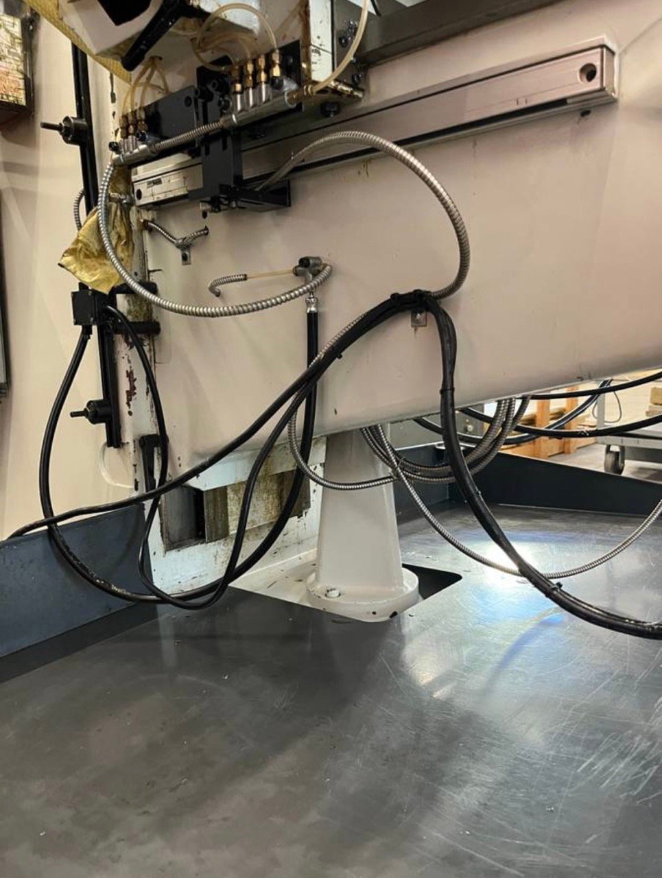 Republic Lagun MM III Manual Vertical Knee Mill, 2020 – Acu Rite DRO - Image 6