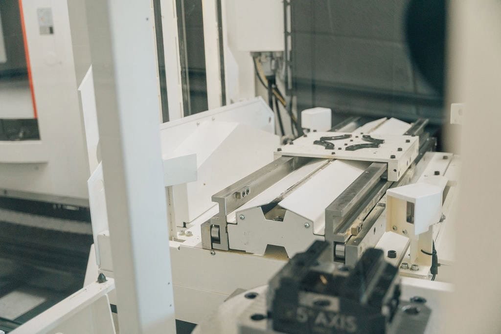 Mazak Variaxis i-600, 2022 – 5th Axis Trunion Table, TSC, 12 Pallet Pallet Tech System - Image 7