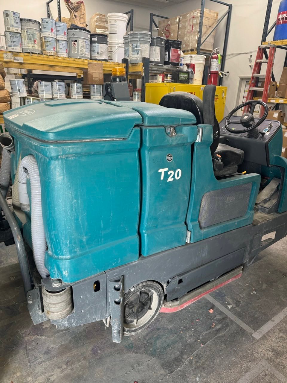 Tennant Floor Scrubber T-20, 2012 – 1 of 2 - Image 7