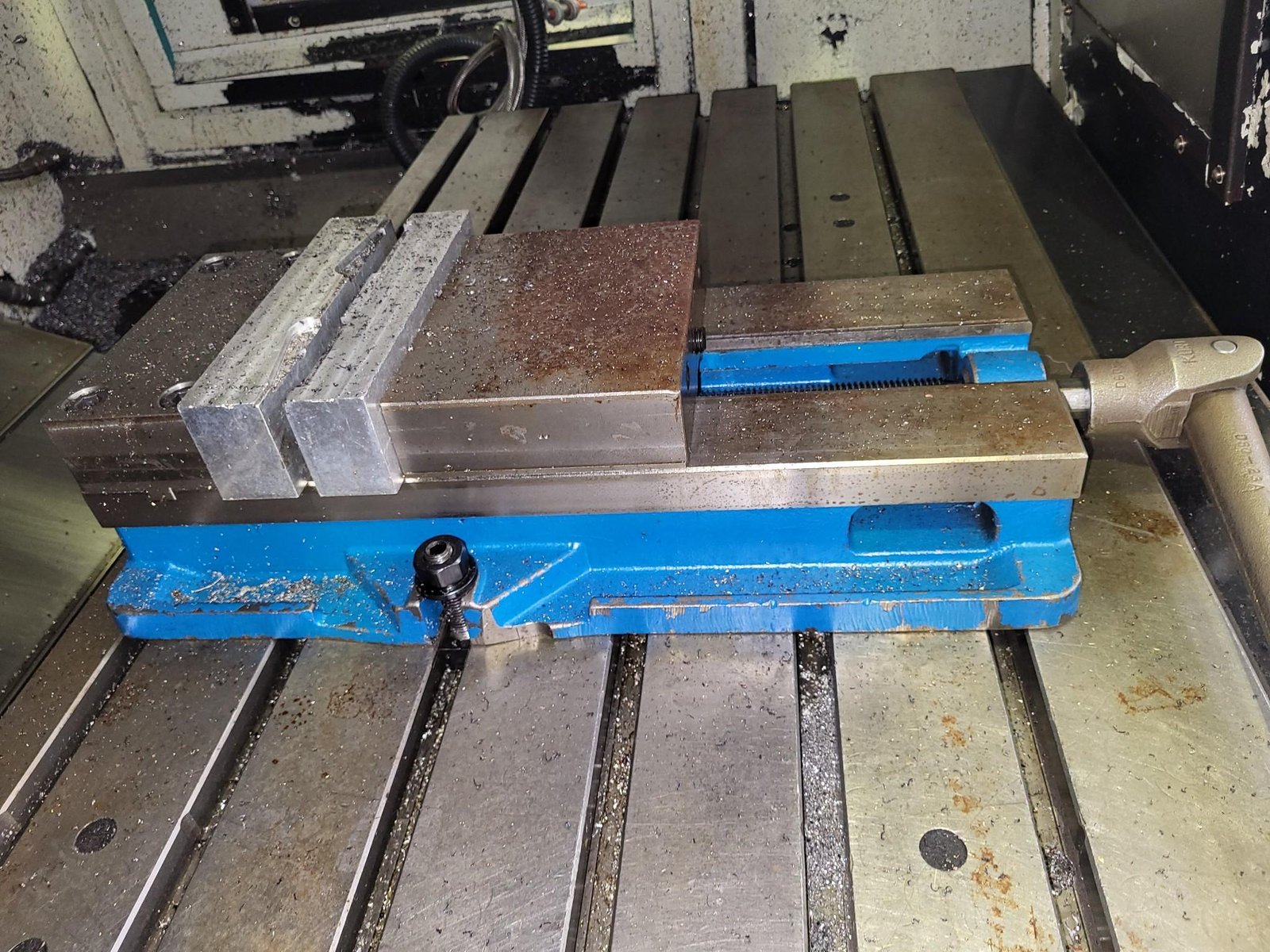 Hurco VMX50/50T CNC VMC, 2012 – 4-Axis H-400, Chip Conveyor, CTS Prep, WinMax - Image 8