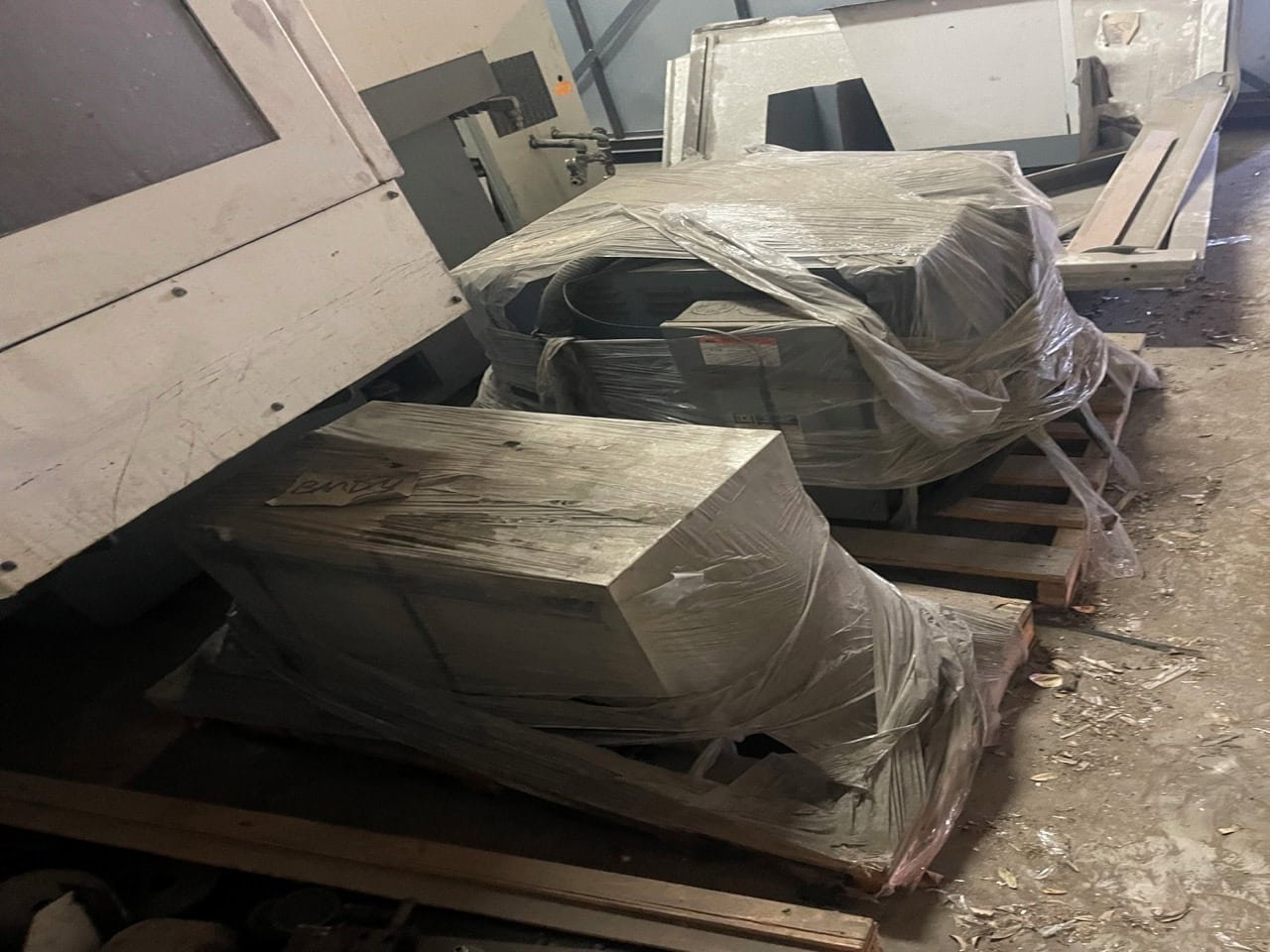 Cincinnati FTV5-2500 VMC, 2006 – Through Spindle Coolant - Image 8