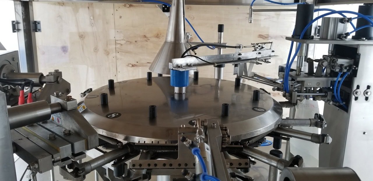 Kenwei 14-Head Multihead Weigher with Rotary Pouch Bagger & Checkweigher – Never Used (2015) - Image 8