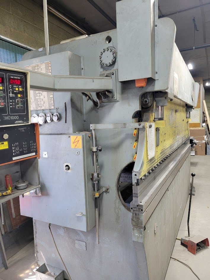 150 Ton x 12′ Atlantic HD150X12 Hydraulic Press Brake, 1993 – Backgauge, Manual Crowning Bed - Image 4