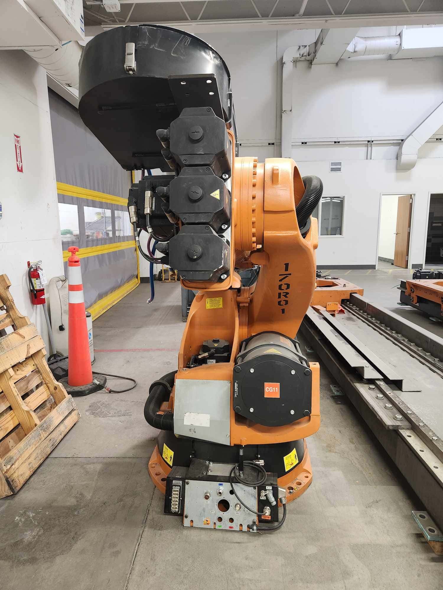 Kuka KR210 Robot With 30′ KL 1500-3 Kuka Rail System, 2010 - Image 2