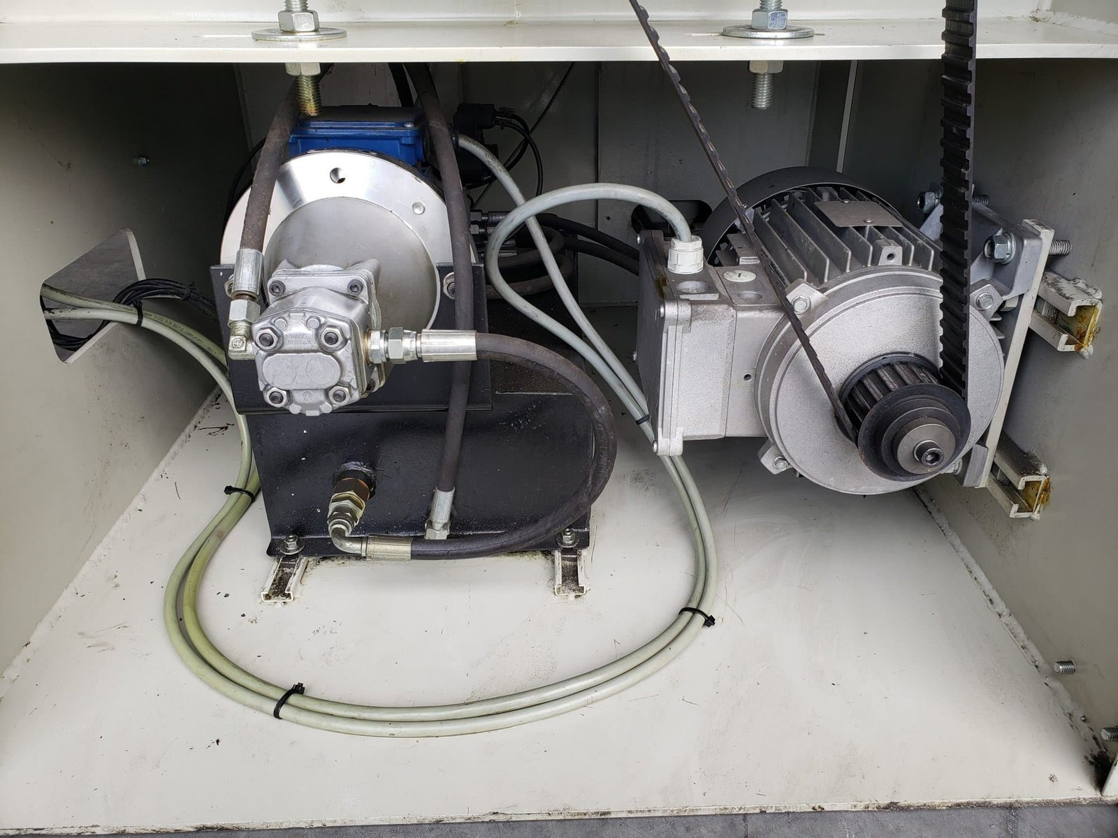 3″ x 3″ x 3/8″ Imcar CPHV-80 Angle Roll, 2009 - Image 8