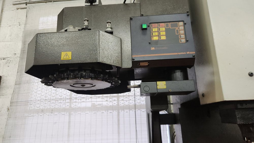 Charmilles Roboform 20A EDM Ram Sinker, 1999 – Chiller, C-Axis, 16 ATC, 3R Tooling - Image 3