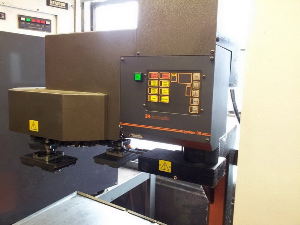 Charmilles Roboform 20A EDM Ram Sinker, 1999 – Chiller, C-Axis, 16 ATC, 3R Tooling - Image 5