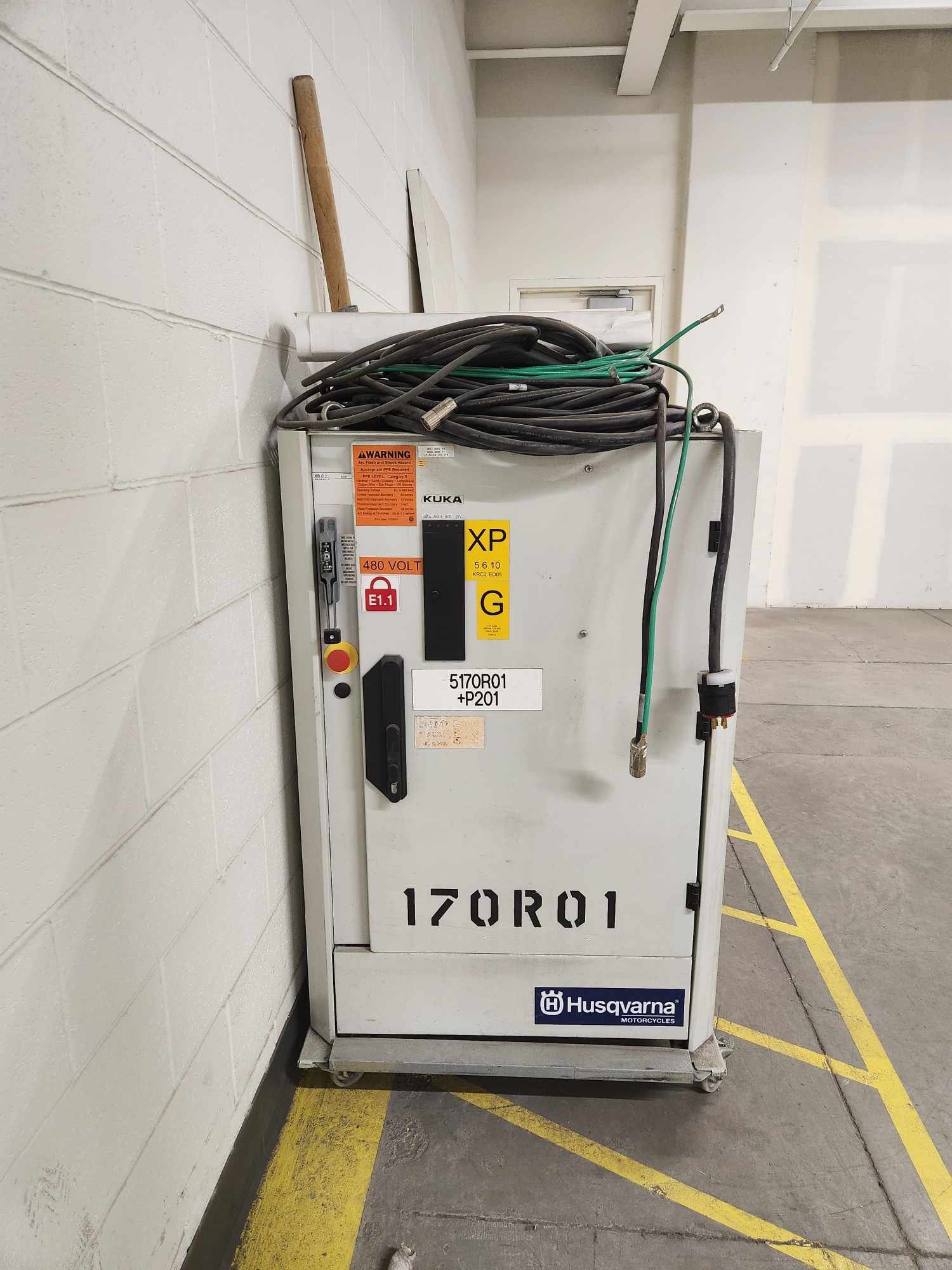 Kuka KR210 Robot With 30′ KL 1500-3 Kuka Rail System, 2010 - Image 5