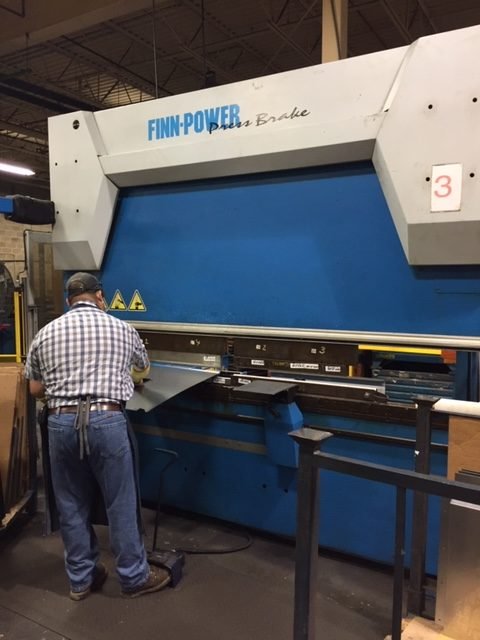 138 Ton X 10′ Finn-Power B125-3060 CNCPress Brake, 2004 – 6-Axis Backgauge, Wila Tooling, Sick Safety Light Curtains, Transformer, Delem 69 CNC Control