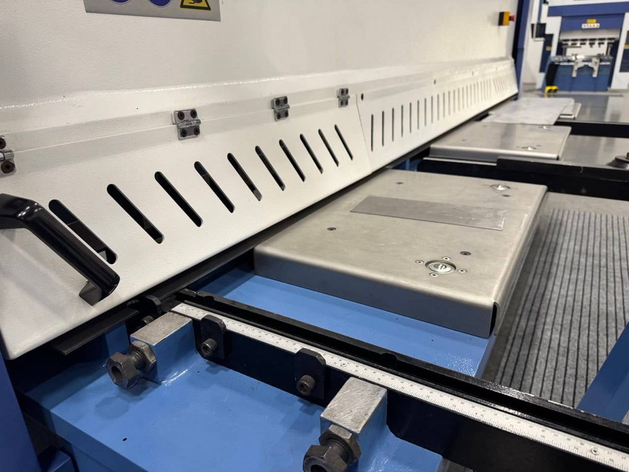 5/16″ x 10′ Otinus PRO SMO-3108-C8, Guillotine Shear, 2023 – Cybtouch-8 Control-Brand New, In Stock, Install & Training Included! - Image 5