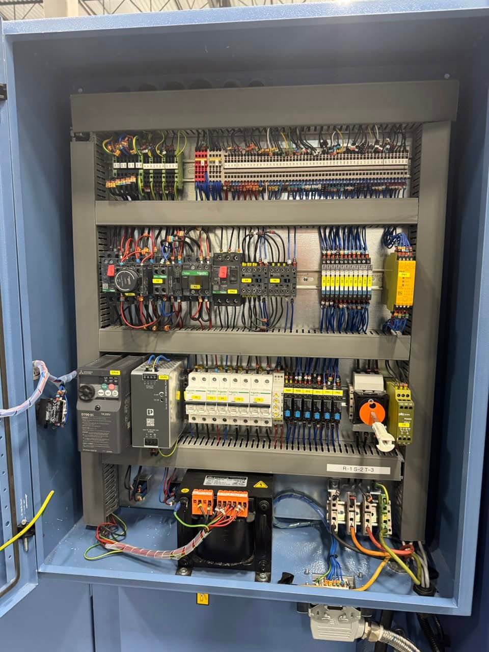 5/16″ x 10′ Otinus PRO SMO-3108-C8, Guillotine Shear, 2023 – Cybtouch-8 Control-Brand New, In Stock, Install & Training Included! - Image 7