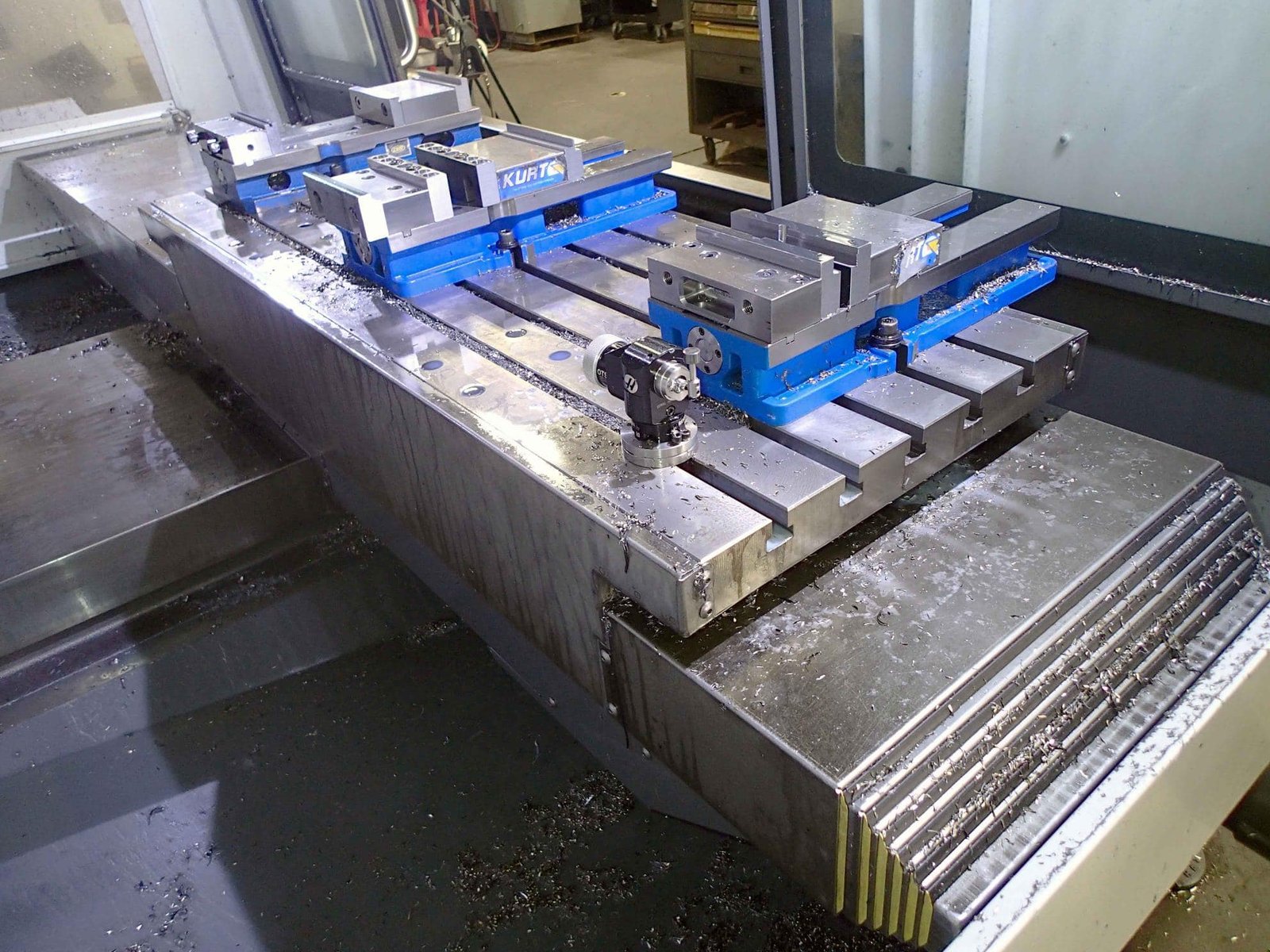 Haas VF-4SS 5-Axis VMC, 2020- TR200Y Trunnion Rotary Table, TSC, Probing, HSM, TCPC & DWO - Image 7