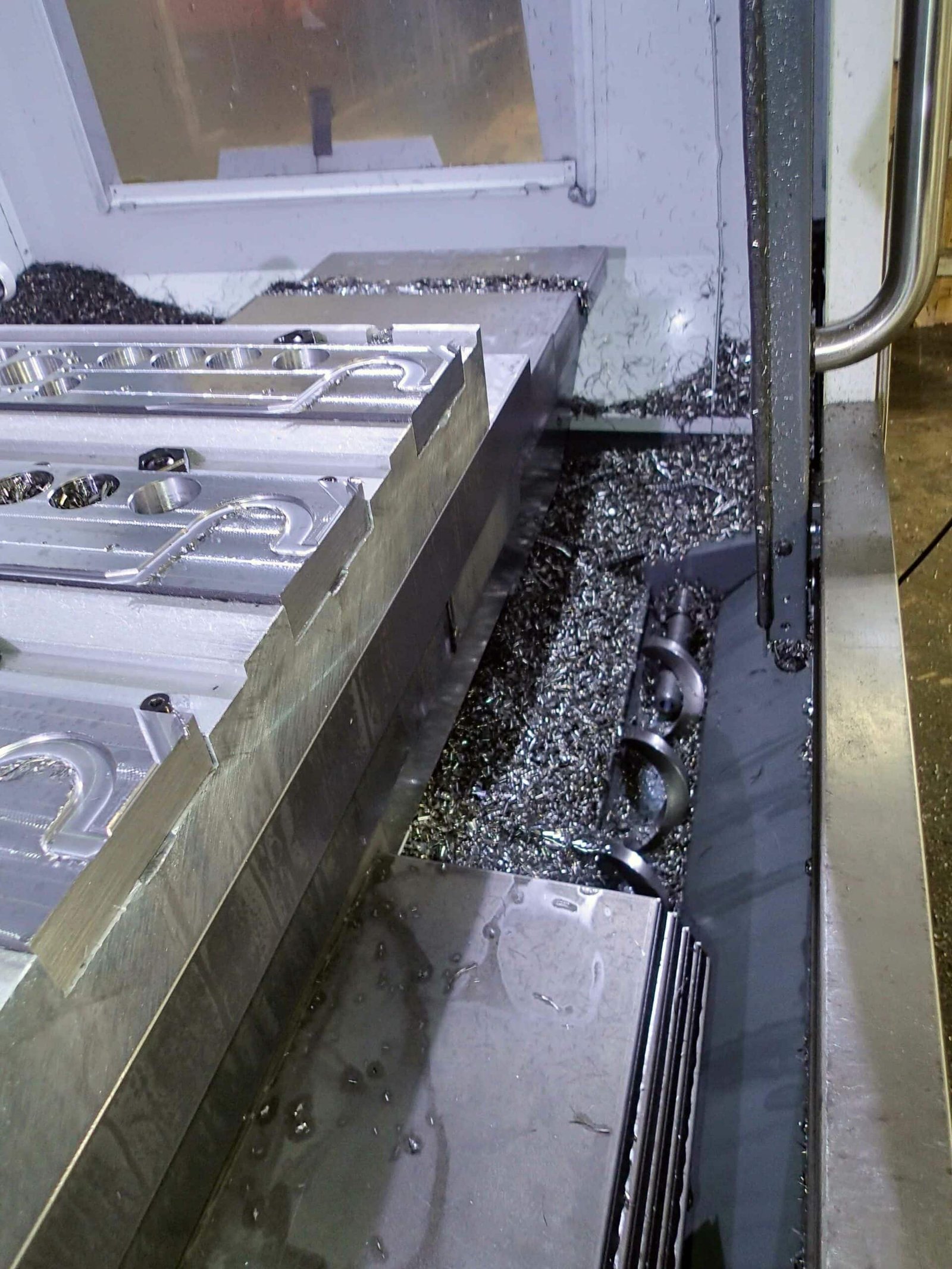 Haas VF-5SS 5-Axis VMC, 2020 – Probing, TSC, HSM, Auto Doors, TCPC & DWO - Image 10