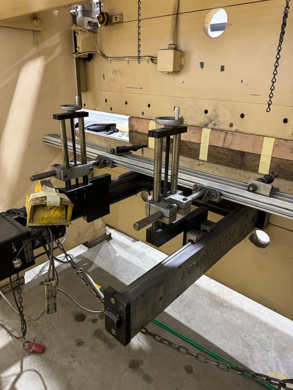 100 Ton x 8′ Niagara HBM-100-6-8 CNC Hydraulic Press Brake – Programmable Backgauge - Image 7