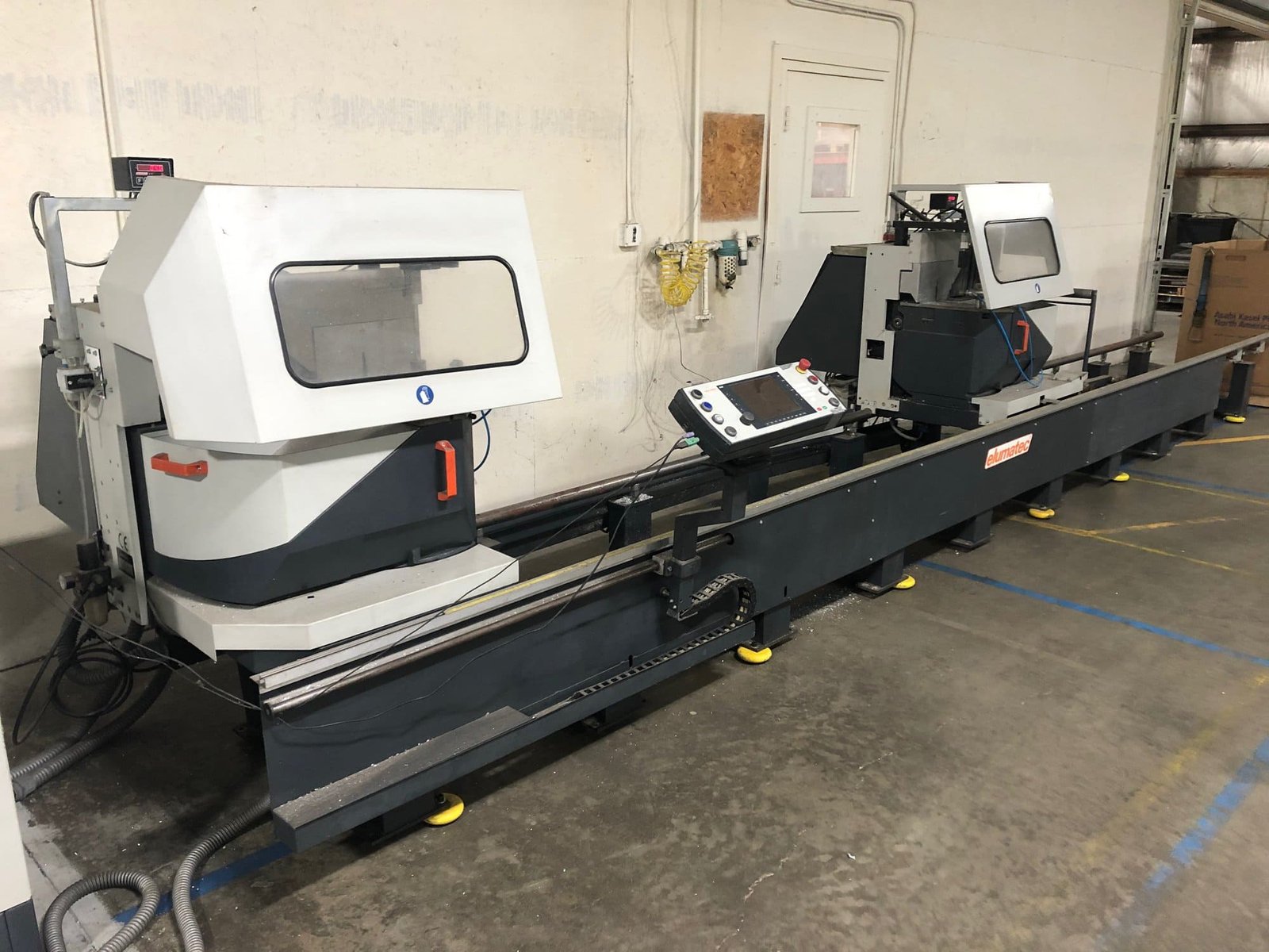 Elumatec DG 104/02 CNC Double End Mitre Cut-off Saw, 2005 - Image 4
