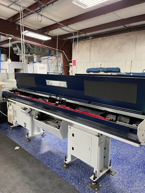 Hanwha XD32 II CNC Swiss Lathe, 2020 – Bar Feeder, Tri-Mist Collector, Chip Conveyor, Tooling - Image 11