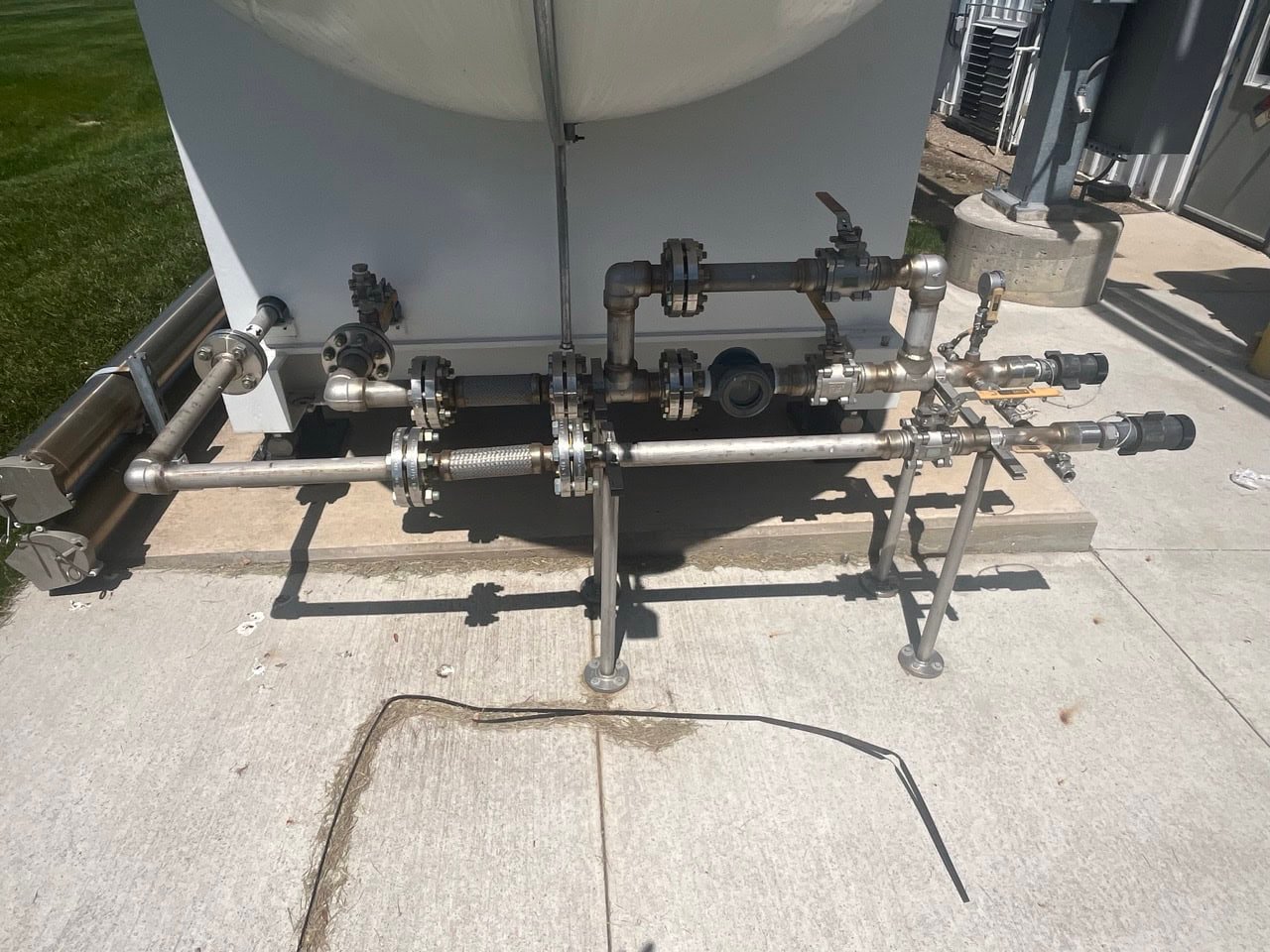 6,565‑Gallon ASME Skid‑Mounted R134a Refrigerant Storage Tank System (Pressurized 250 psig) - Image 3