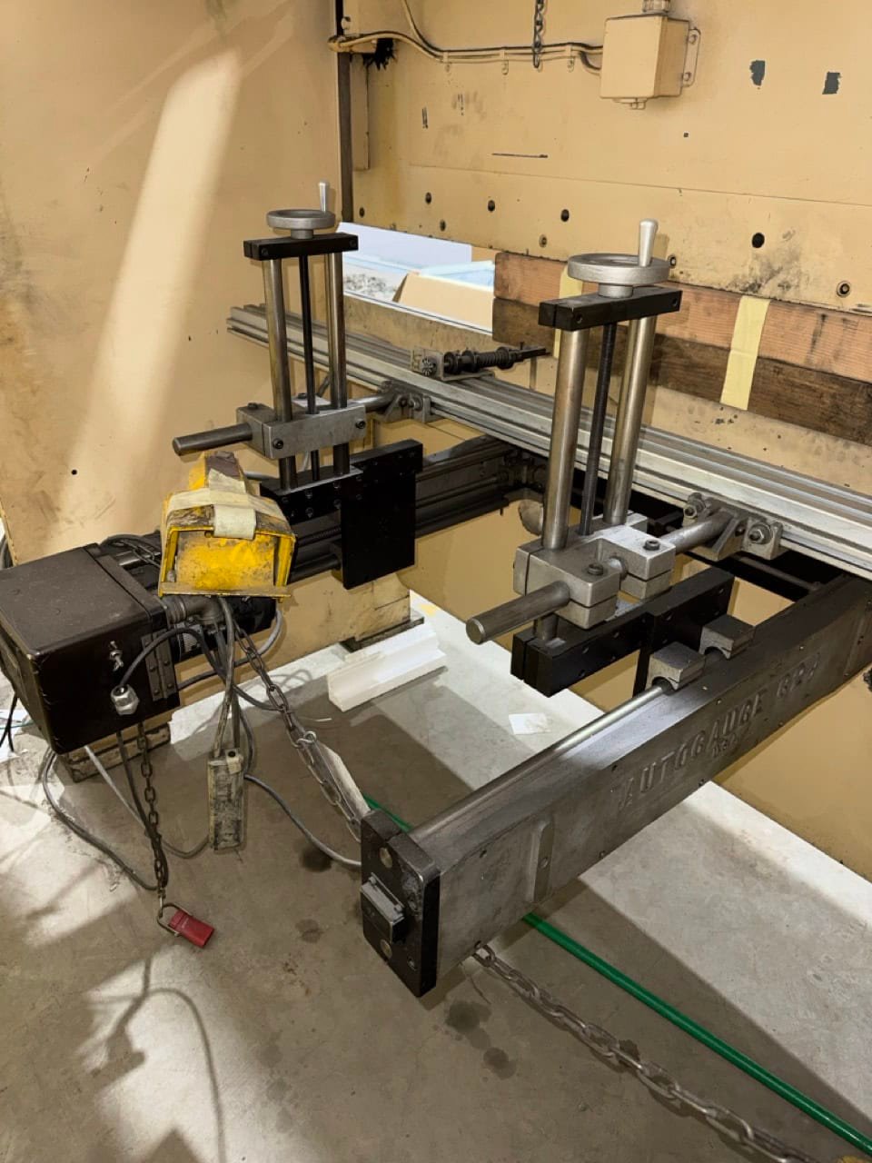 100 Ton x 8′ Niagara HBM-100-6-8 CNC Hydraulic Press Brake – Programmable Backgauge - Image 18