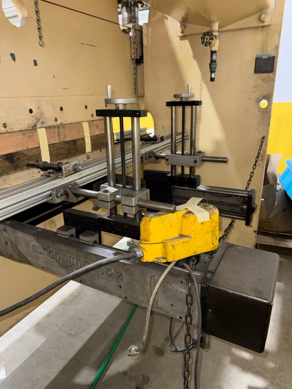 100 Ton x 8′ Niagara HBM-100-6-8 CNC Hydraulic Press Brake – Programmable Backgauge - Image 20