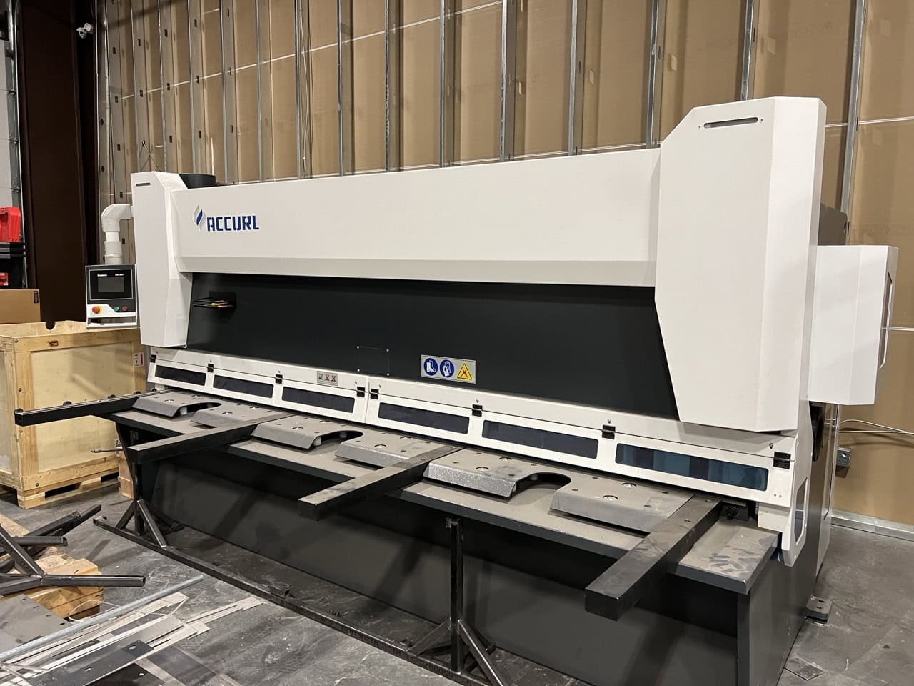 1/4″ x 10′ Accurl MasterCut Guillotine Shear, 2022 – Light Curtain, Backgauge - Image 8