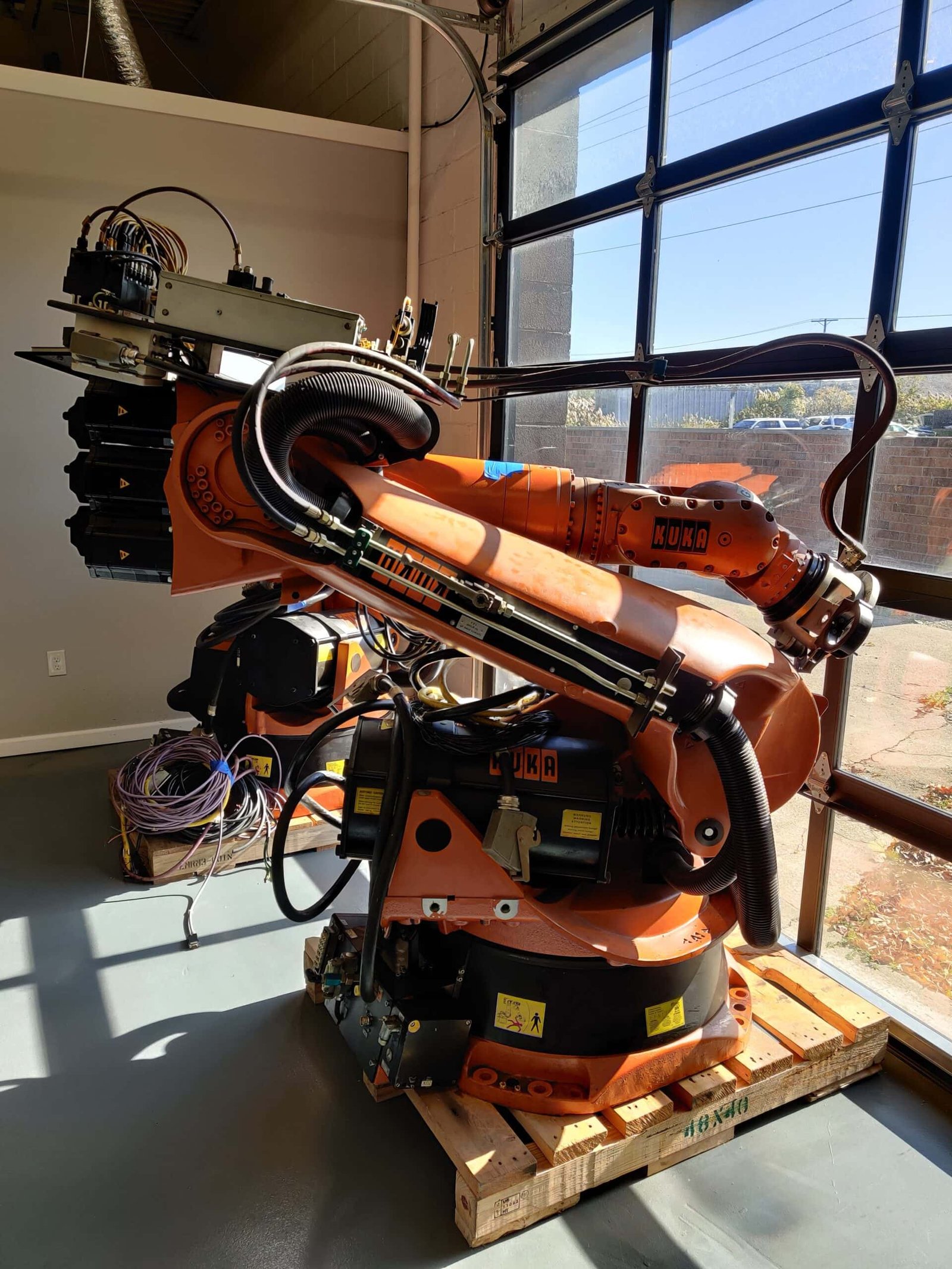 KUKA KR-150 S C2 Robot, 2004 – 6-Axis, Including Control Panel, 2 Available - Image 4