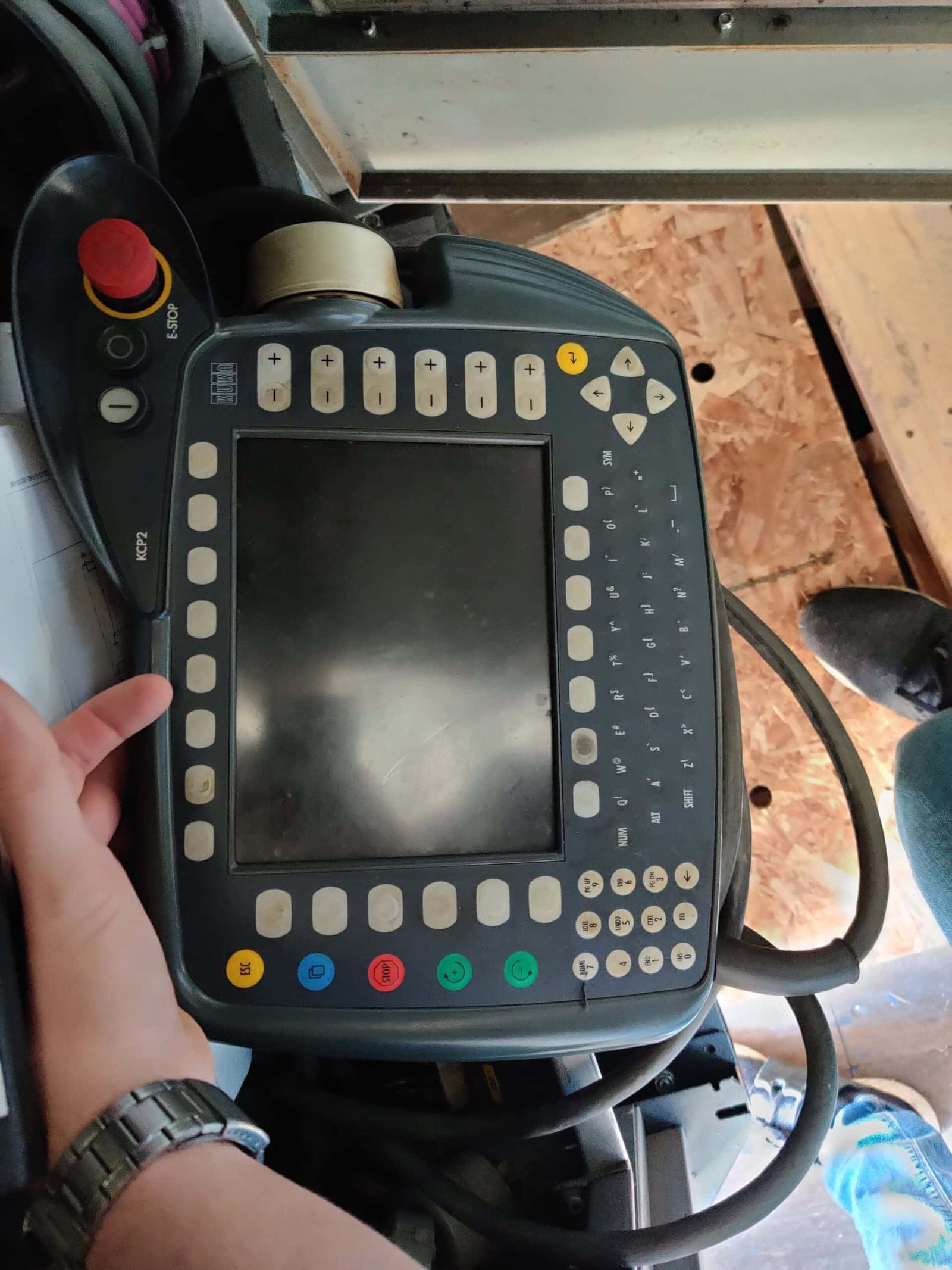 KUKA KR-150 S C2 Robot, 2004 – 6-Axis, Including Control Panel, 2 Available - Image 2