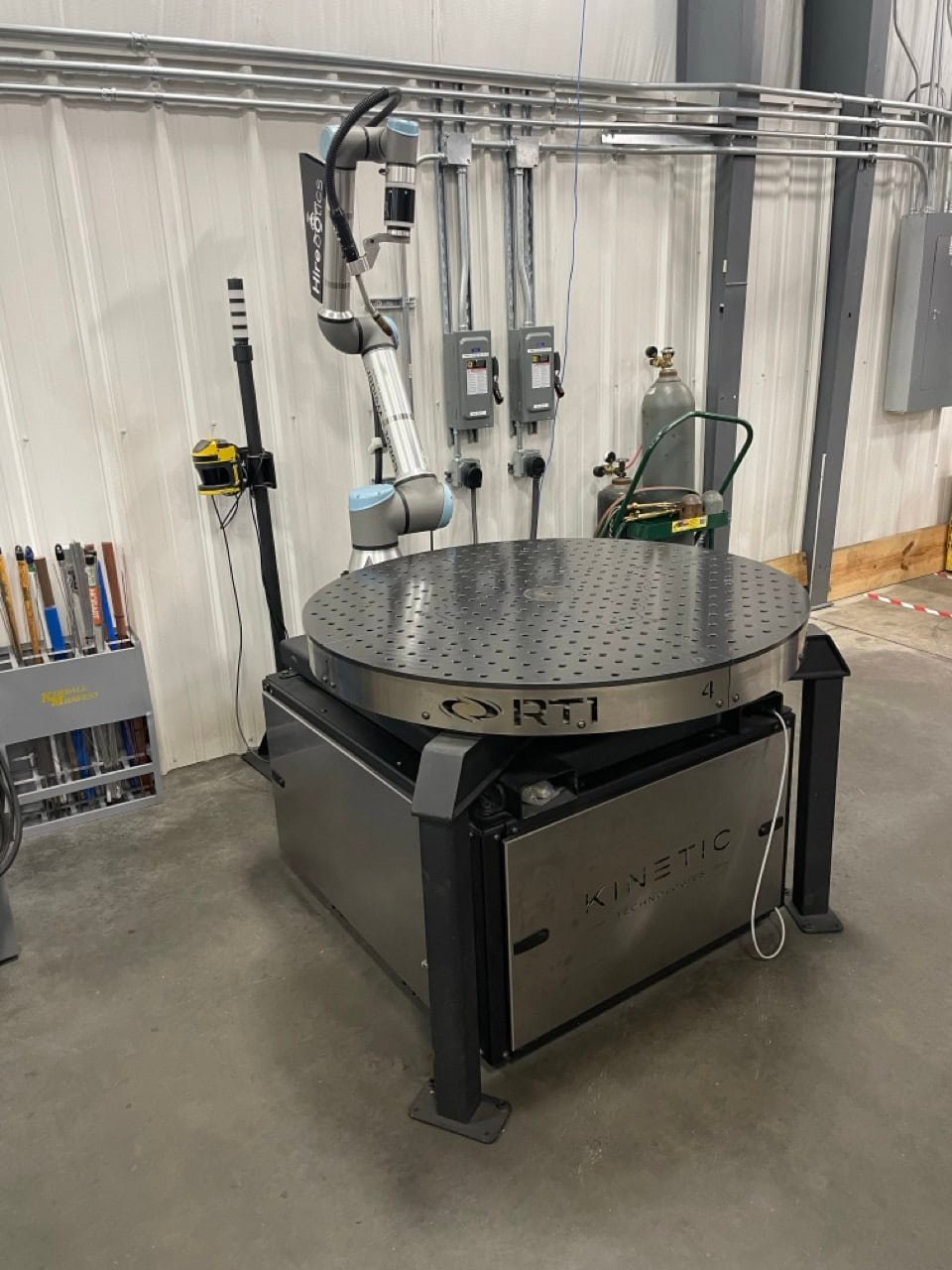 Kinetic Technologies RT1 With Universal robotics UR10E Robotic Welder, 2022
