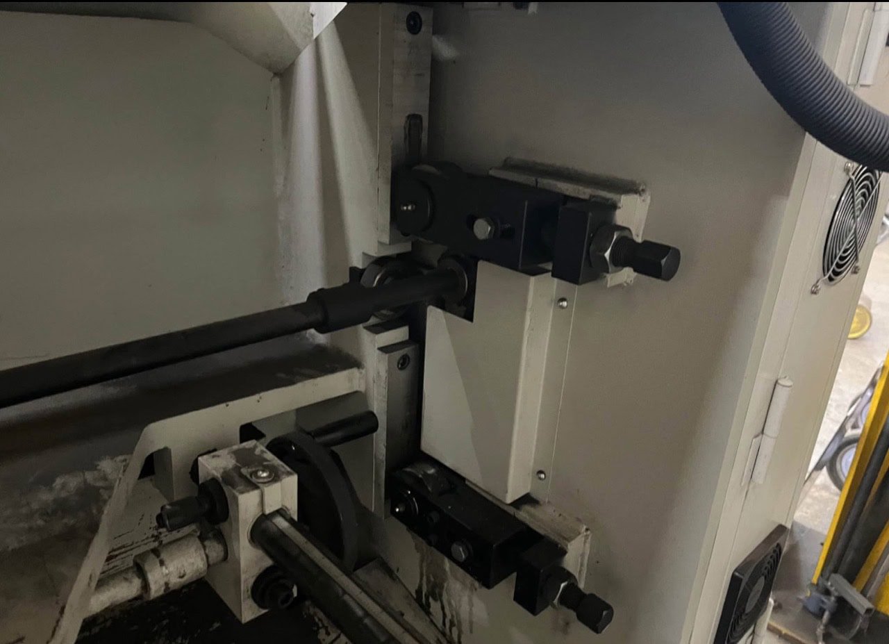 1/4″ X 4′ Baileigh Sh-5203-HD Shear, 2015 – Available Immediately - Image 4