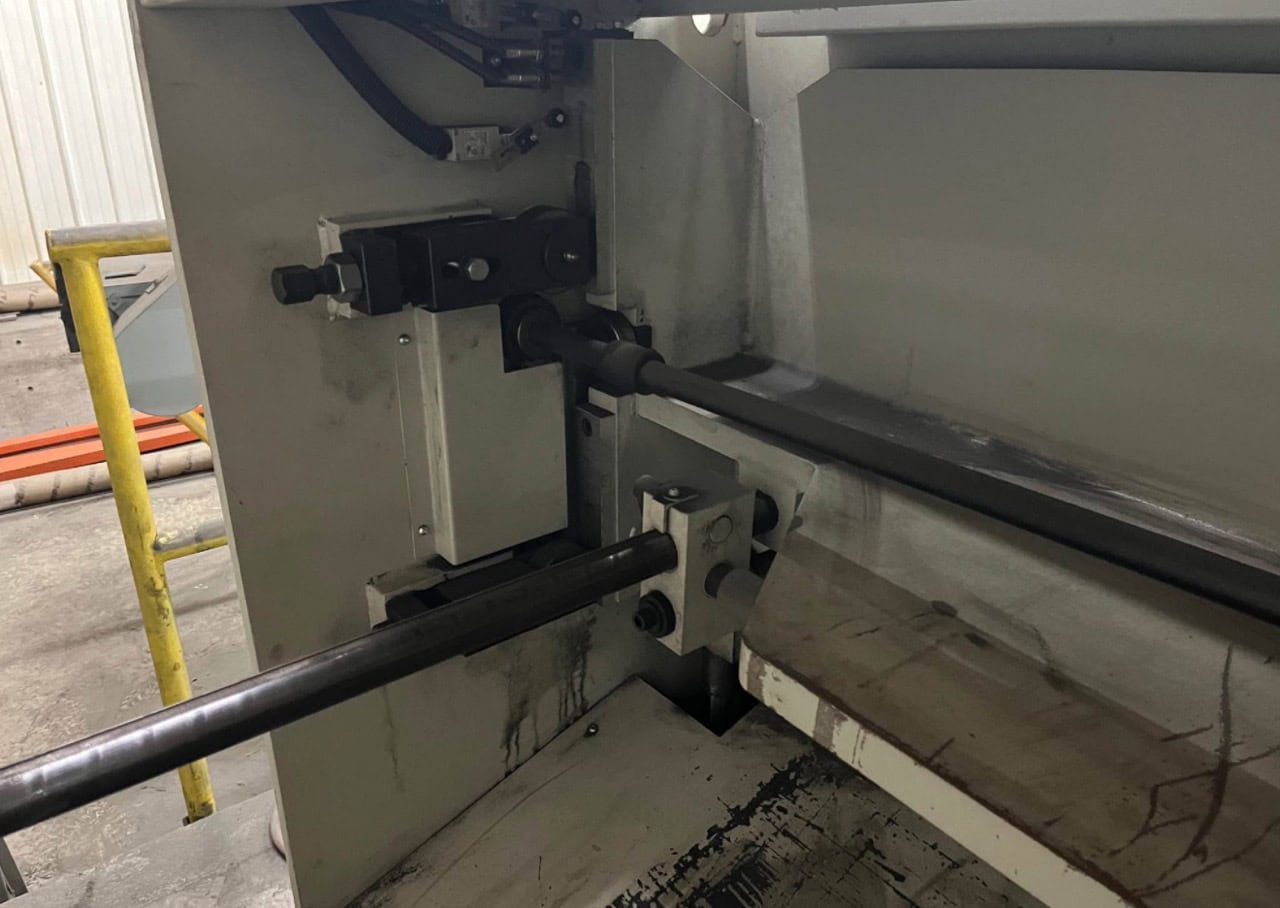 1/4″ X 4′ Baileigh Sh-5203-HD Shear, 2015 – Available Immediately - Image 5