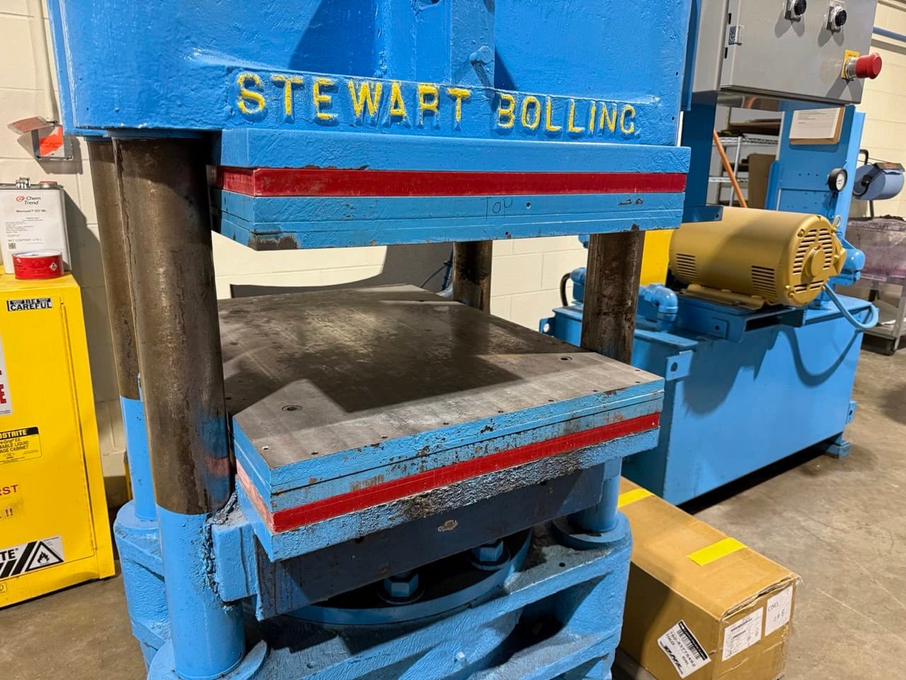 Stewart Bolling 200 Ton Heated Hydraulic Press with 24″ × 34″ × 9″ Platens – Refurbished Controls & Pump - Image 2