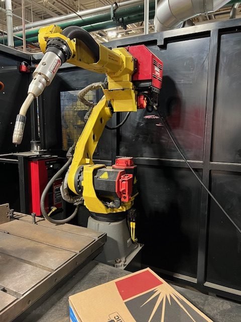 Lincoln Electric System 5 Robotic Welding Cell, 2013 – Fanuc ARCMate 100iC, Lincoln R350 350 Amp Power Supply - Image 6