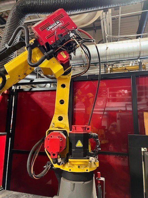 Lincoln Electric System 5 Robot Welding Cell, 2016 – 350 Amp Lincoln Electric R360 Power Supply, Fanuc ARCMate100iC Robot - Image 5