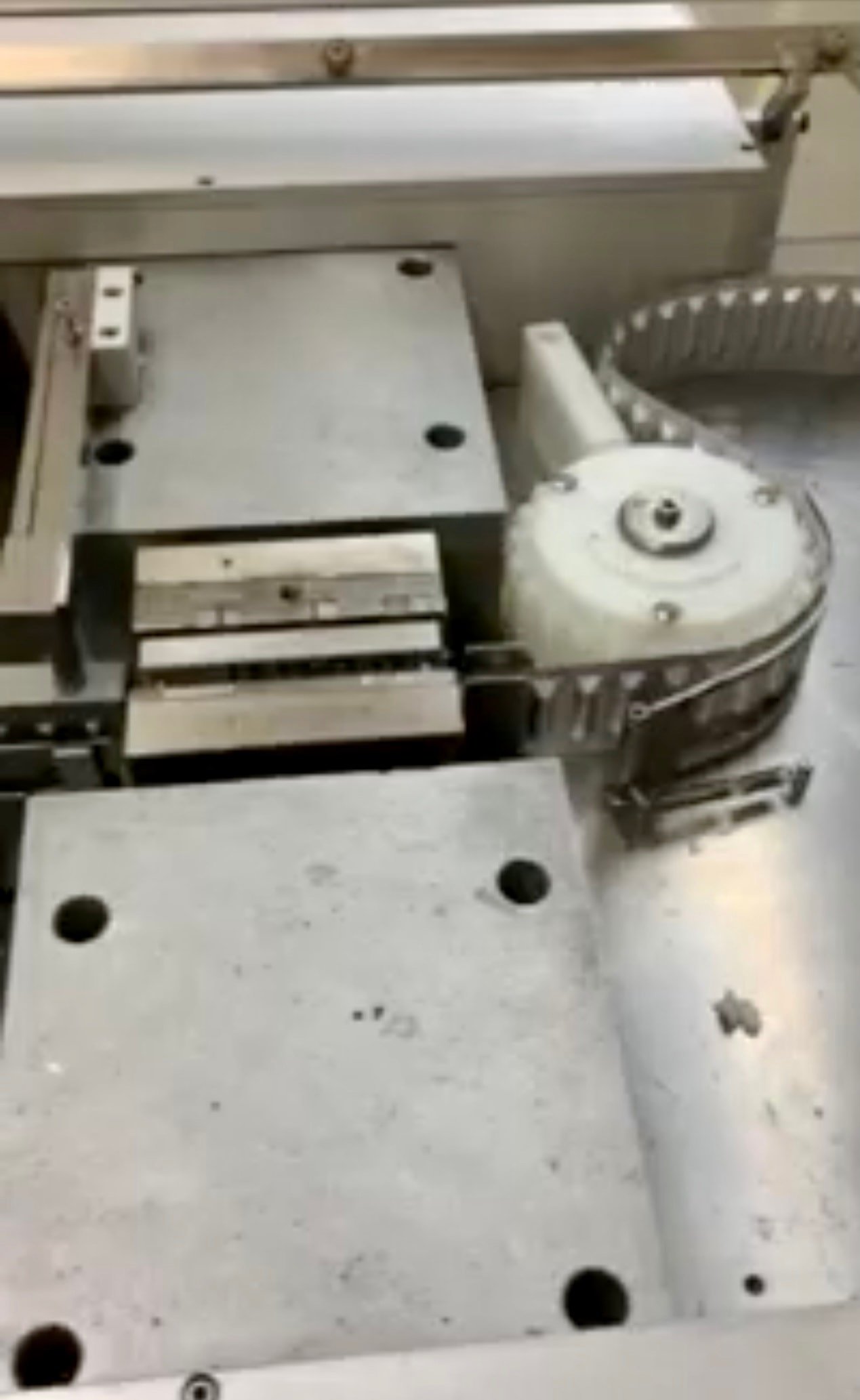 Sarong SAAS 6-AP Suppository Filler and Sealing Machine - Image 9