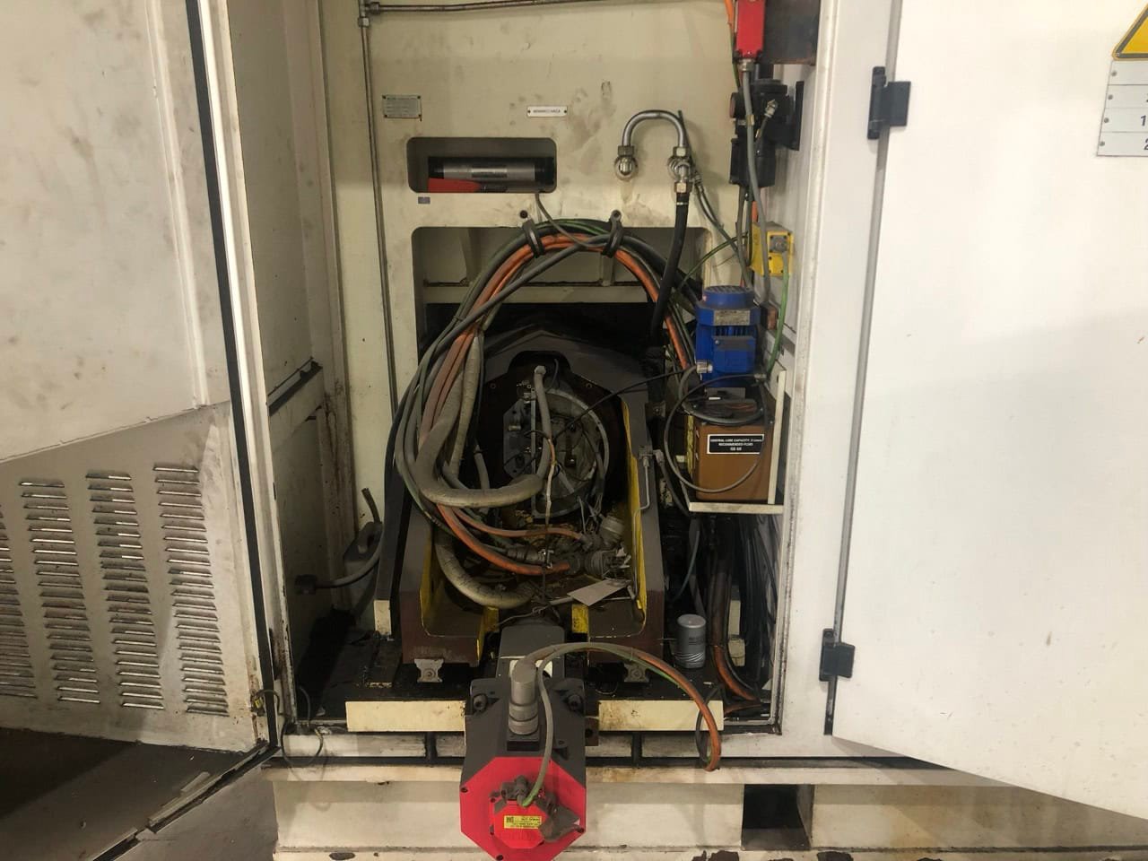 Famar Ergo 500 2T Multi-Tasking Turning Center, 2007 – Load/Unload Conveyor, Fanuc Control - Image 17