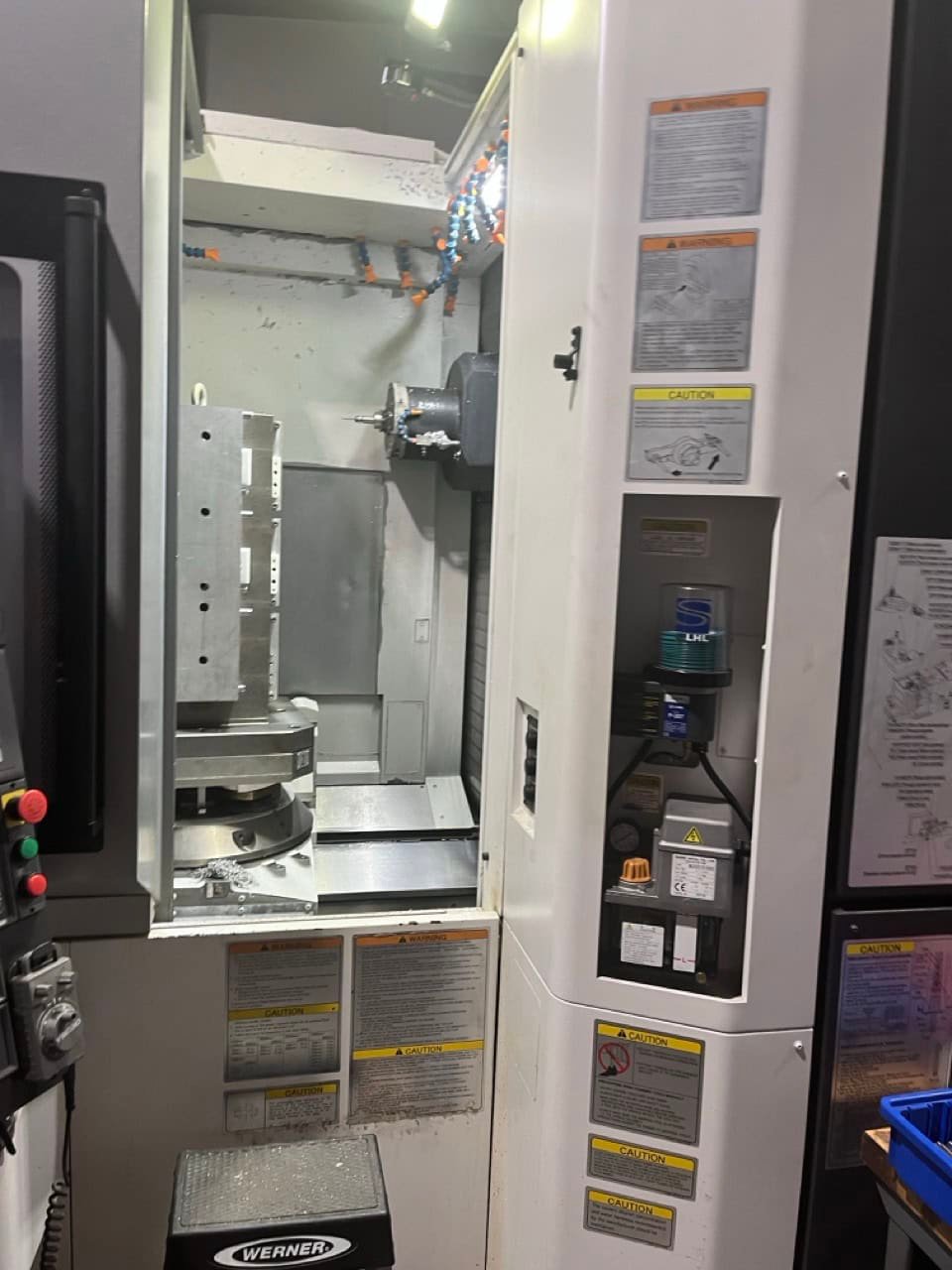 Okuma MB-5000HII HMC, 2020 – 6 Pallet Changer System, Chip Conveyor, Coolant Through Spindle, Low Hours - Image 4