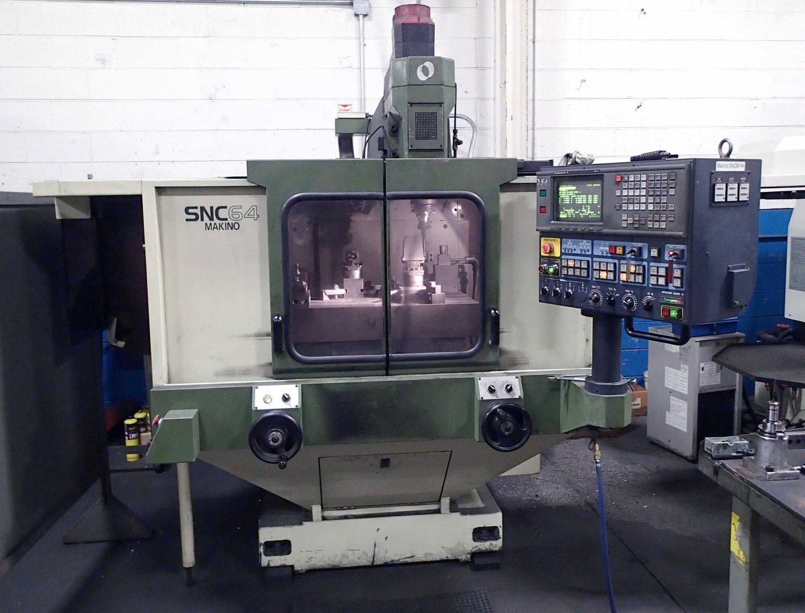 Makino SNC64-A15 Graphite Mill VMC, 1996 – Video Available - Image 9