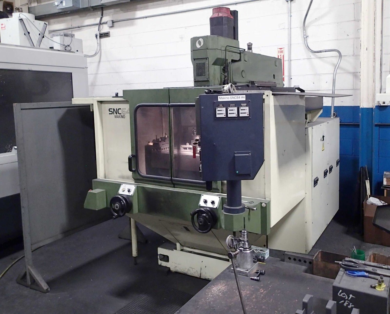 Makino SNC64-A15 Graphite Mill VMC, 1996 – Video Available - Image 11