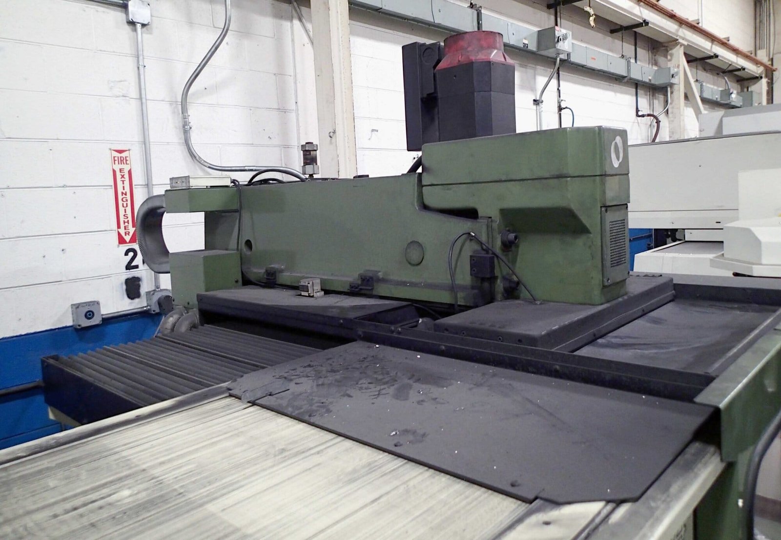 Makino SNC64-A15 Graphite Mill VMC, 1996 – Video Available - Image 13