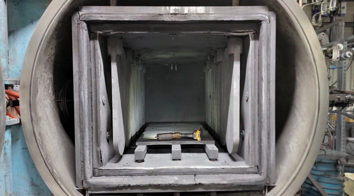 Centorr Vacuum Industries Workhorse Model 3530 Vacuum Furnace - Image 2