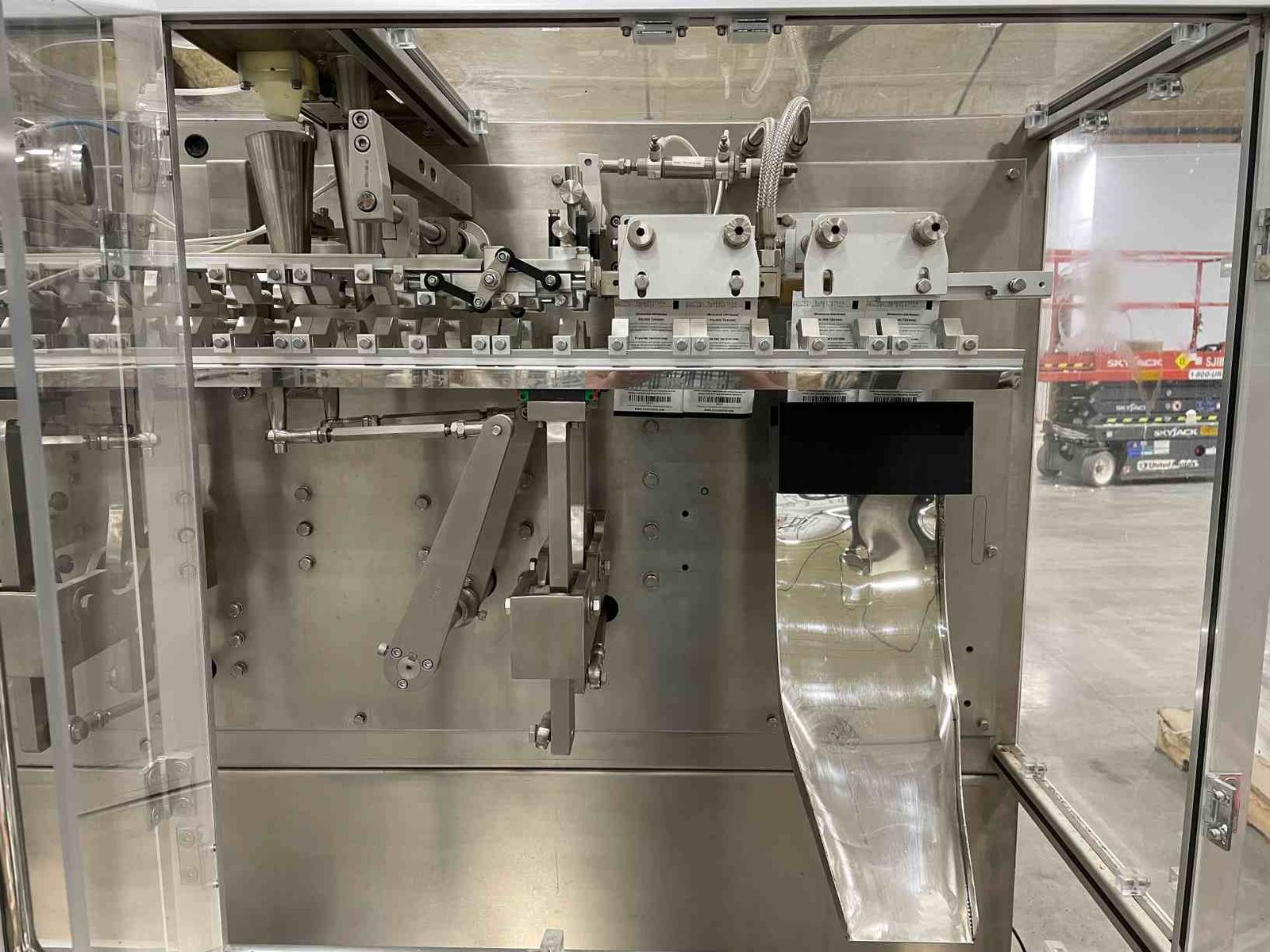 Shanghai Huacheng 180N Form Fill and Seal Machine, 2020 - Image 2