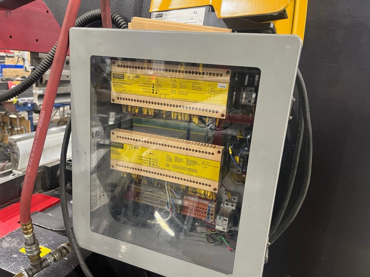 80 Ton x 8′ Amada FBD-8025FS, 1999 – NC-9 Control - Image 4