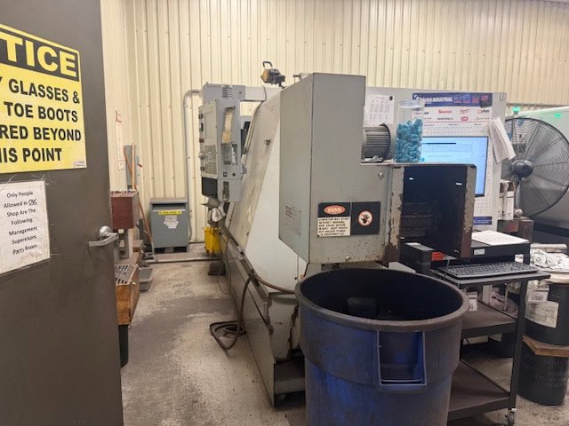 Haas SL-30TB Big Bore Lathe, 2003 – Tailstock, Chip Conveyor, Known Issue - Image 2