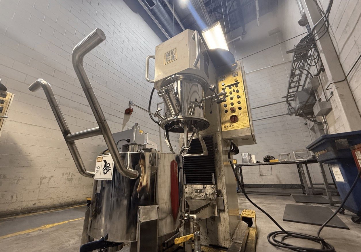 Guangzhou Hongyun Planetary Mixer, 2016 – 19.2 Liter, Max (136 RPM) - Image 2