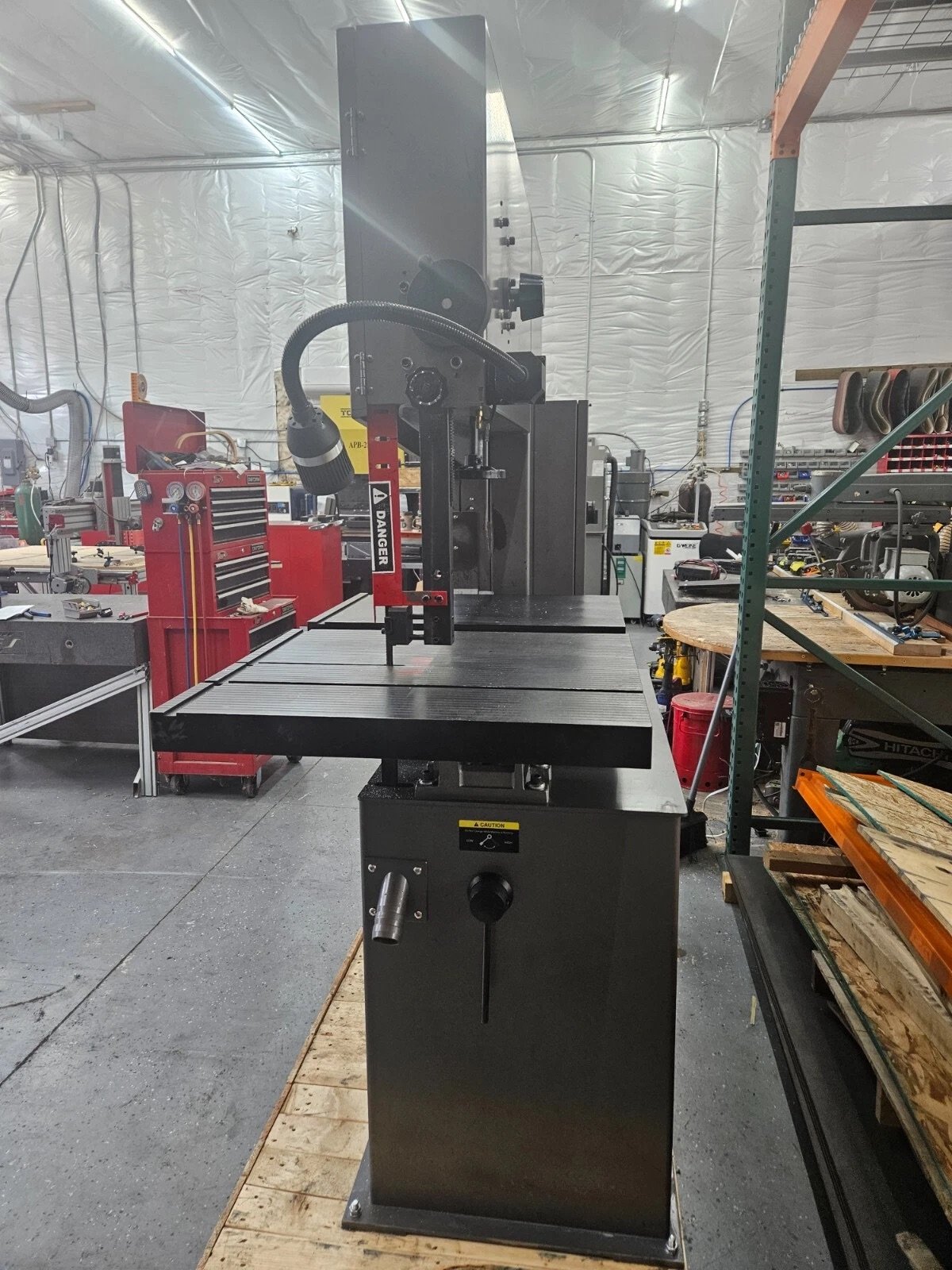 12″ x 36″ Jet VBS-3612 Vertical Metal Bandsaw - Image 3