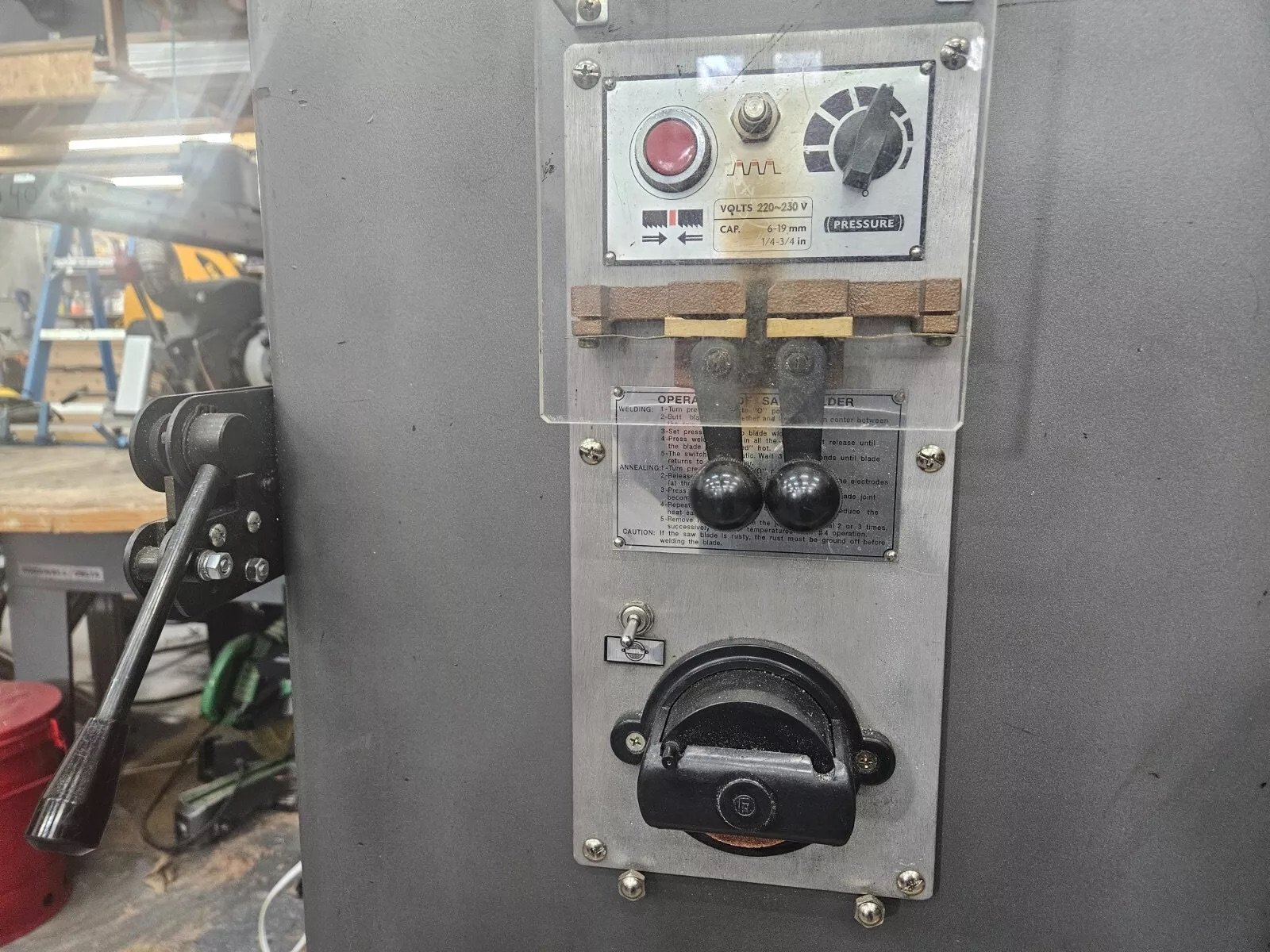 12″ x 36″ Jet VBS-3612 Vertical Metal Bandsaw - Image 6